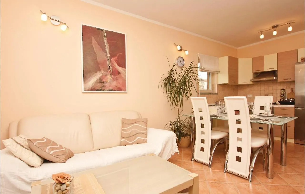 Beautiful Apartment In Porec With Wifi Chorvatsko