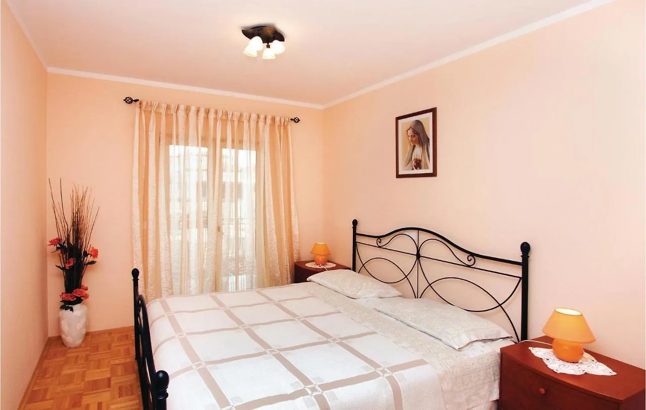 Beautiful Apartment In Porec With Wifi 0*,  Horvátország