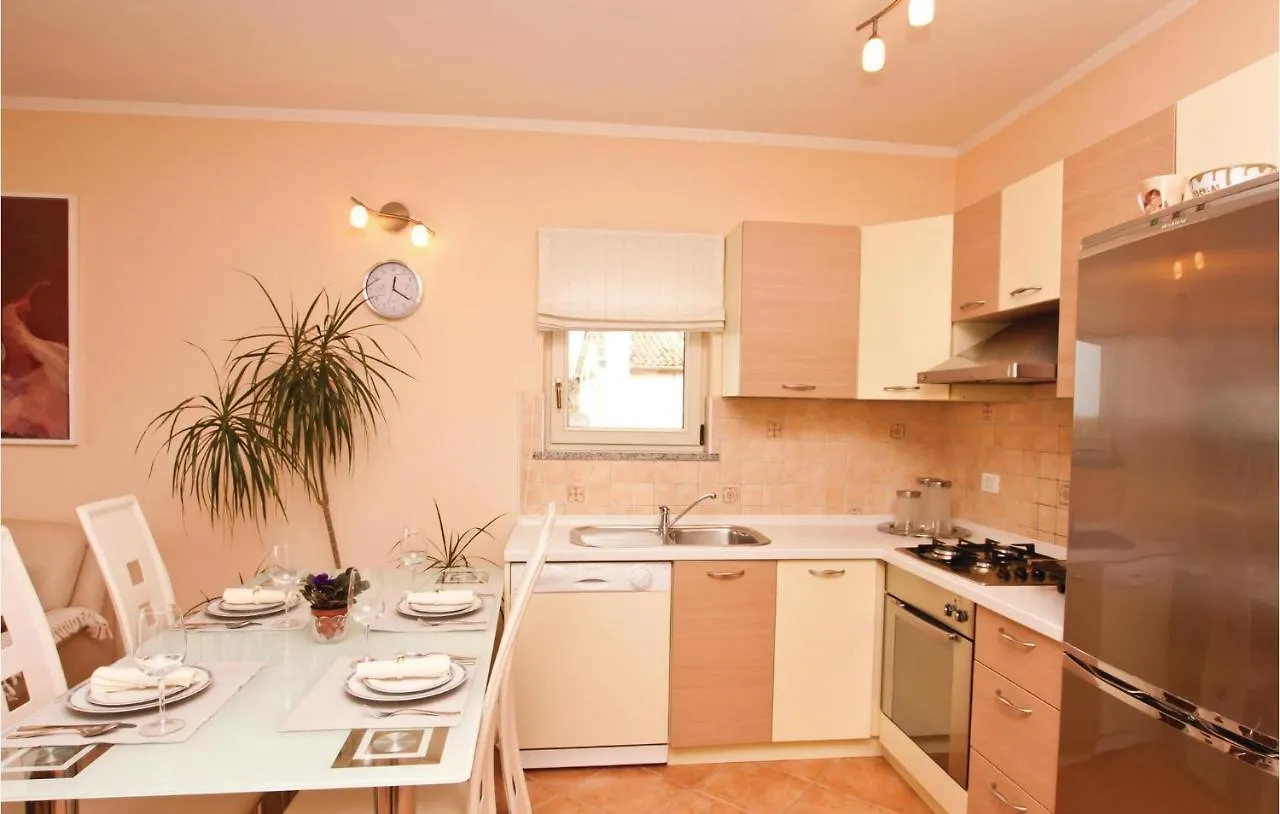 Beautiful Apartment In Porec With Wifi Kroatien